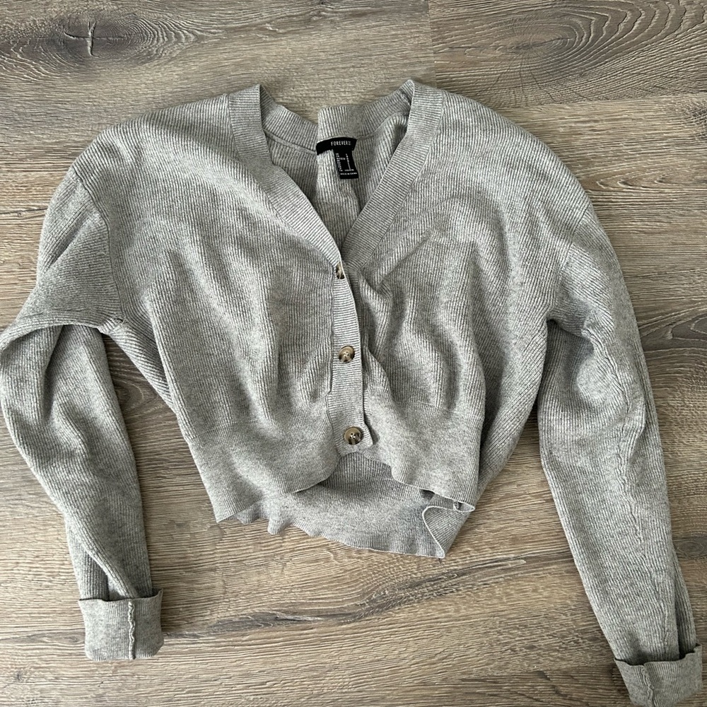 Gray Button-Up Cropped Cardigan
